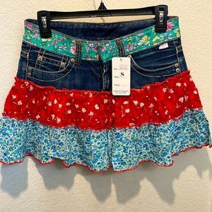 Sacred Threads Womans Size 28 Blue Jean and Red/ Blue Floral Ruffled Skirt